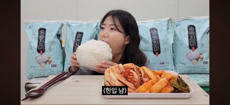 충주맨이 만든 괴물로 평가받는 후임 ㅋㅋㅋㅋ