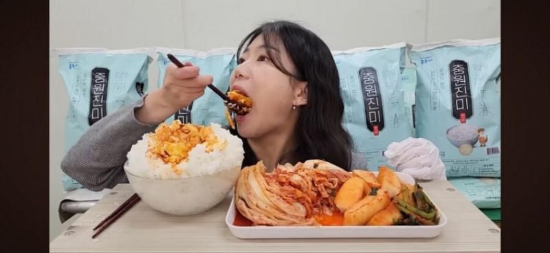 충주맨이 만든 괴물로 평가받는 후임 ㅋㅋㅋㅋ