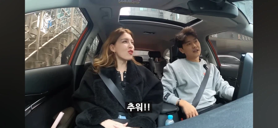 춥다고 엄마 보러 안가겠다는 딸.jpg