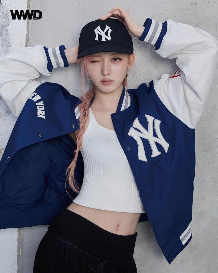 아이브(IVE) 가을, 패션 매거진 WWD 코리아 2월호 커버.JPG