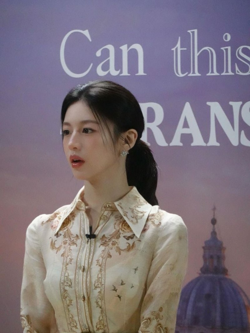 현재 한국 여배우 외모 원탑이라는 고윤정.jpg