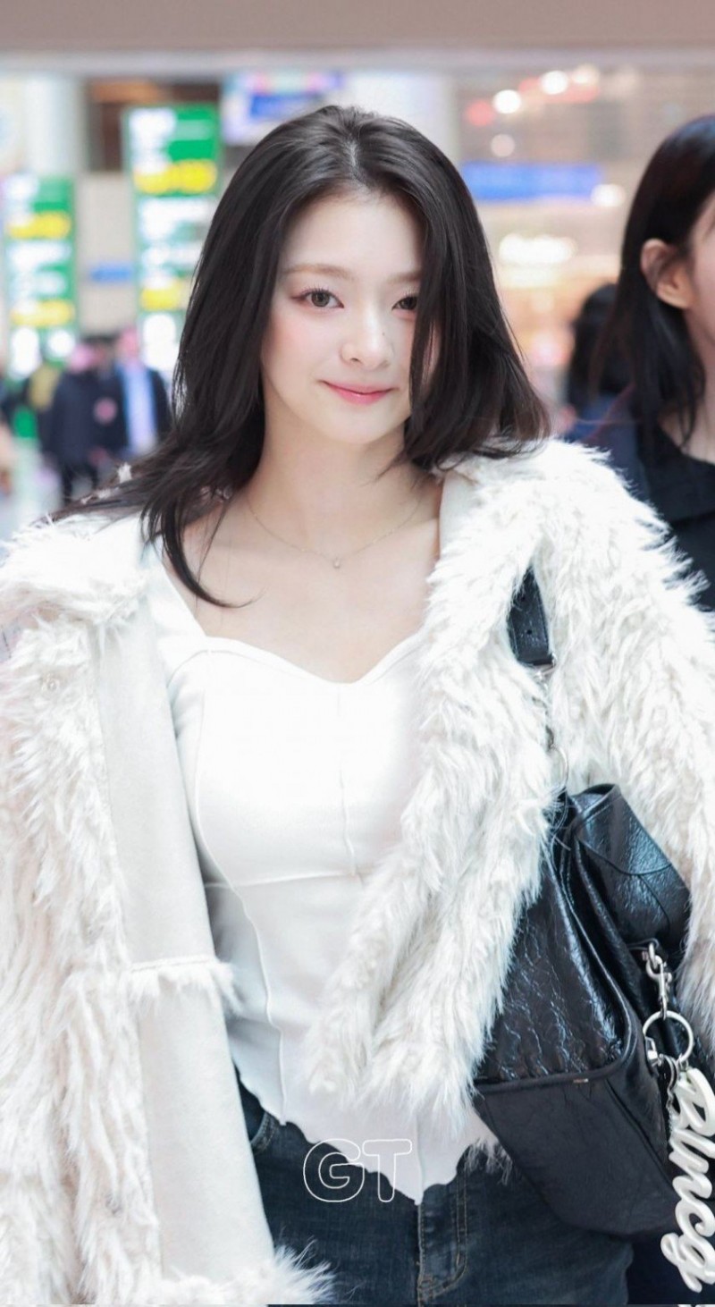 프로미스나인 이나경