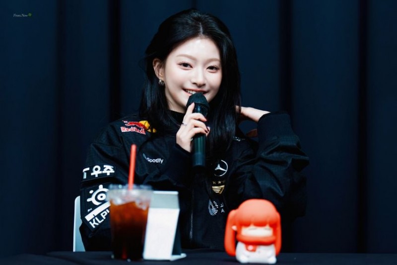 프로미스나인 이나경