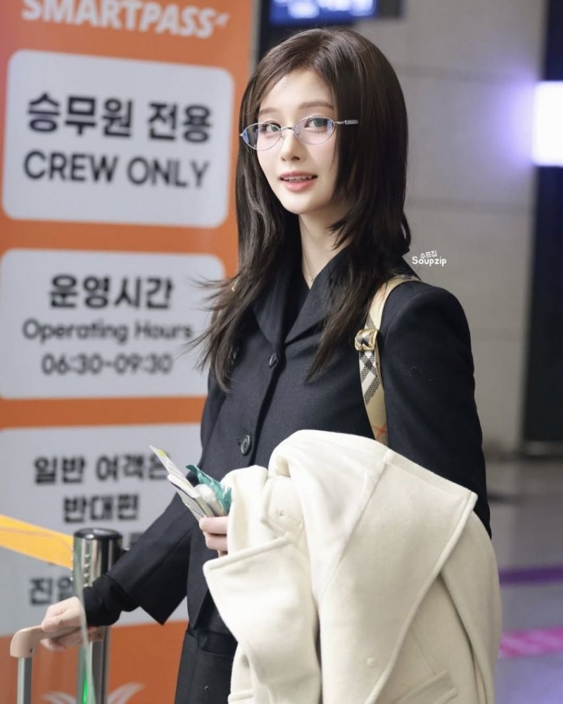 NMIXX (엔믹스) 설윤