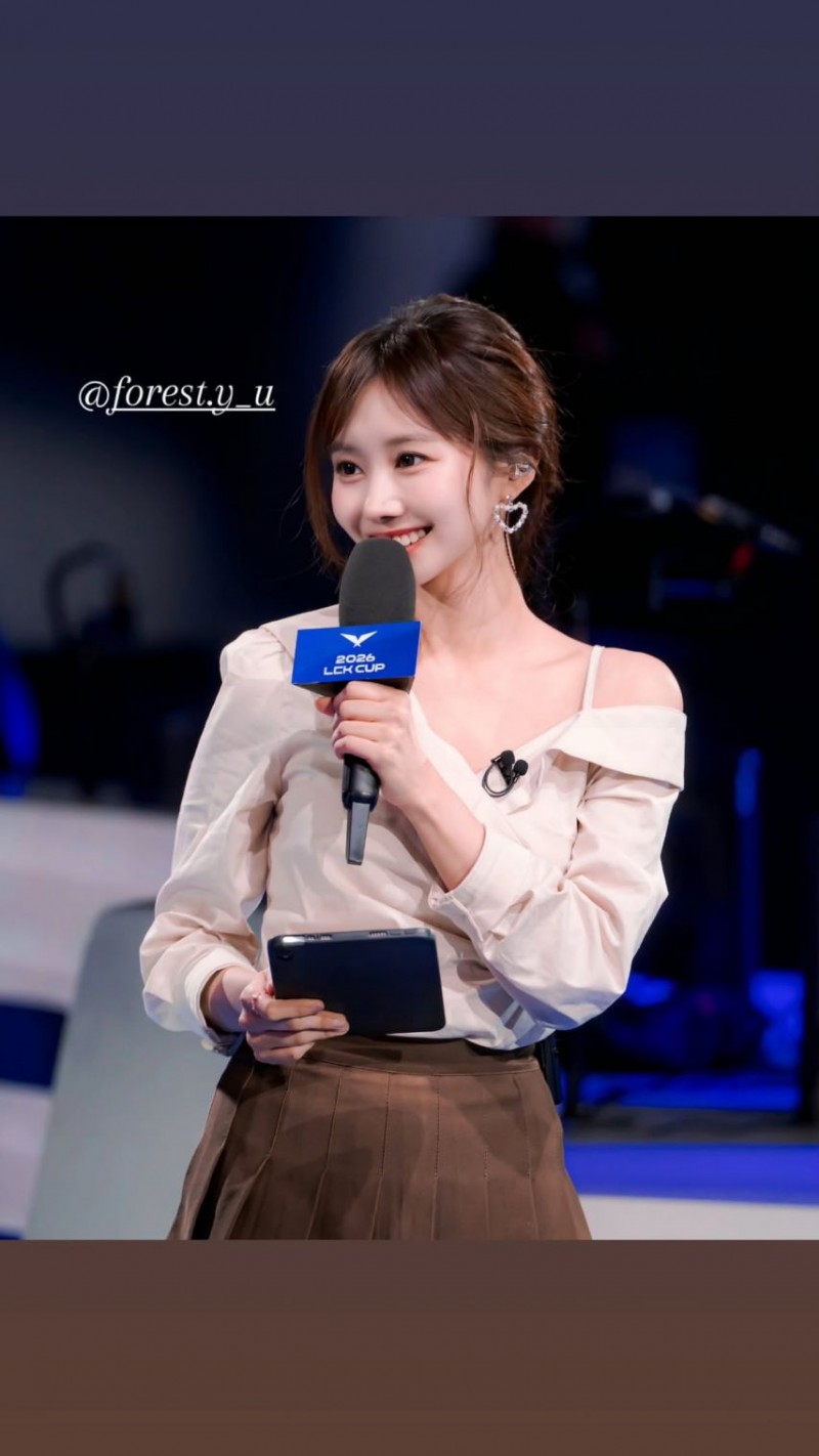 윤수빈 아나운서