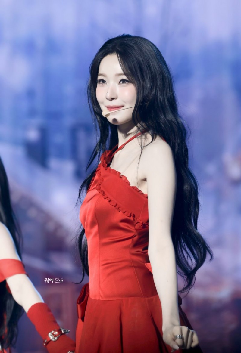 프로미스나인 백지헌