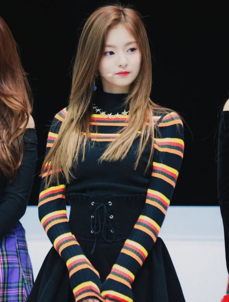 프로미스나인 (fromis_9) 이나경