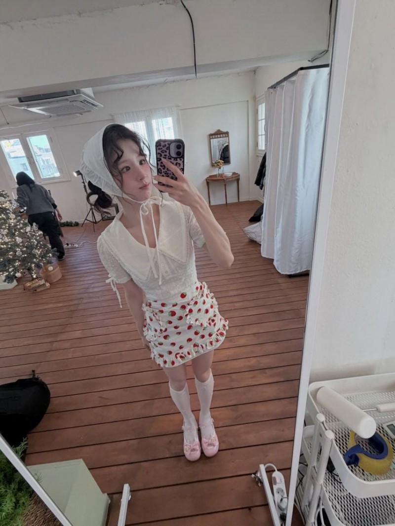 희진 ARTMS아르테미스 인별