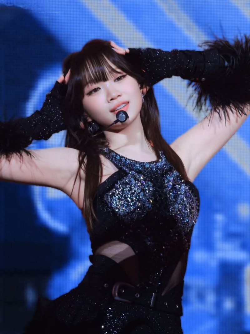 LE SSERAFIM (르세라핌) 김채원