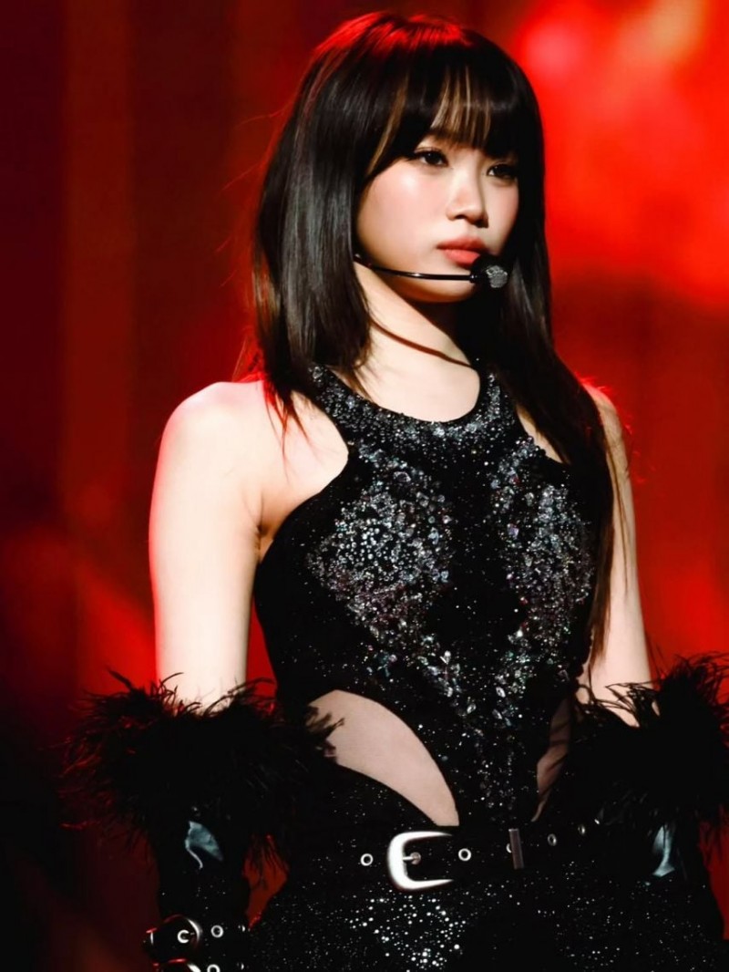 LE SSERAFIM (르세라핌) 김채원