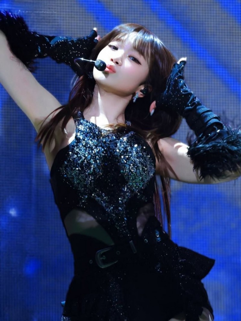 LE SSERAFIM (르세라핌) 김채원