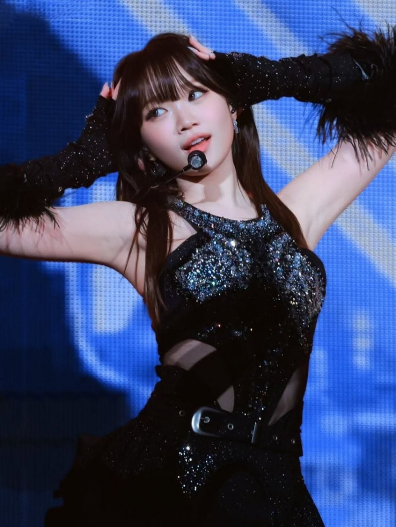 LE SSERAFIM (르세라핌) 김채원