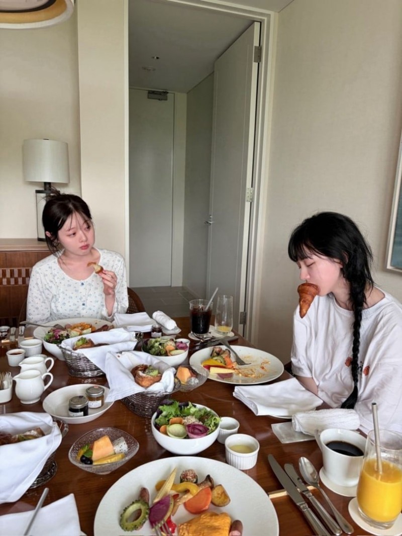 찐친과 놀러간 에스파 카리나 (feat. 류진, 한수아)