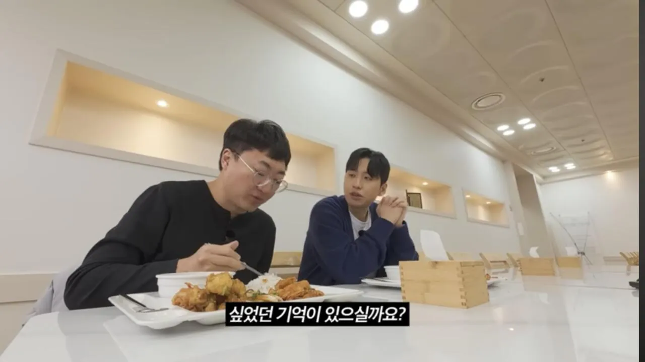 충주맨이 신입 시절 현타 왔던 순간.jpg