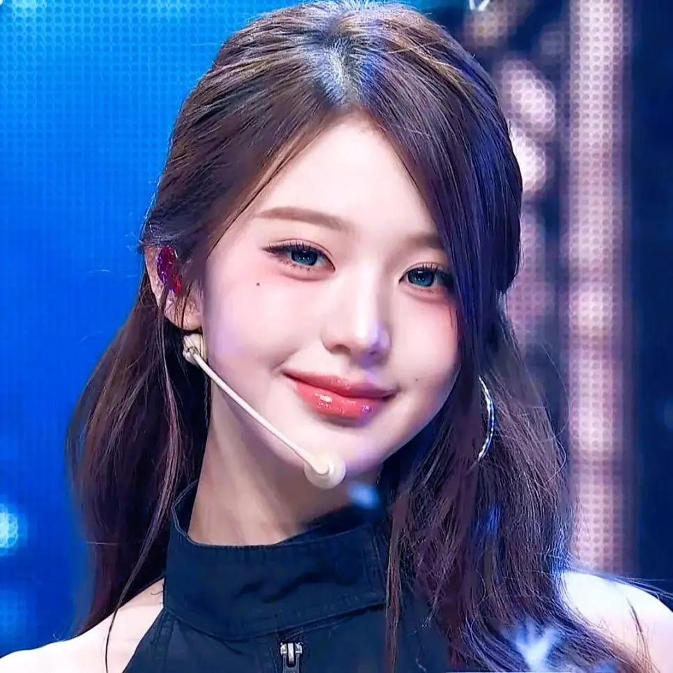 대천사 미카엘 아이브 장원영