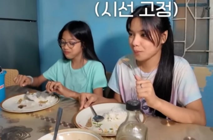 44살 한국 농부를 본 19살 동남아 소녀의 표정