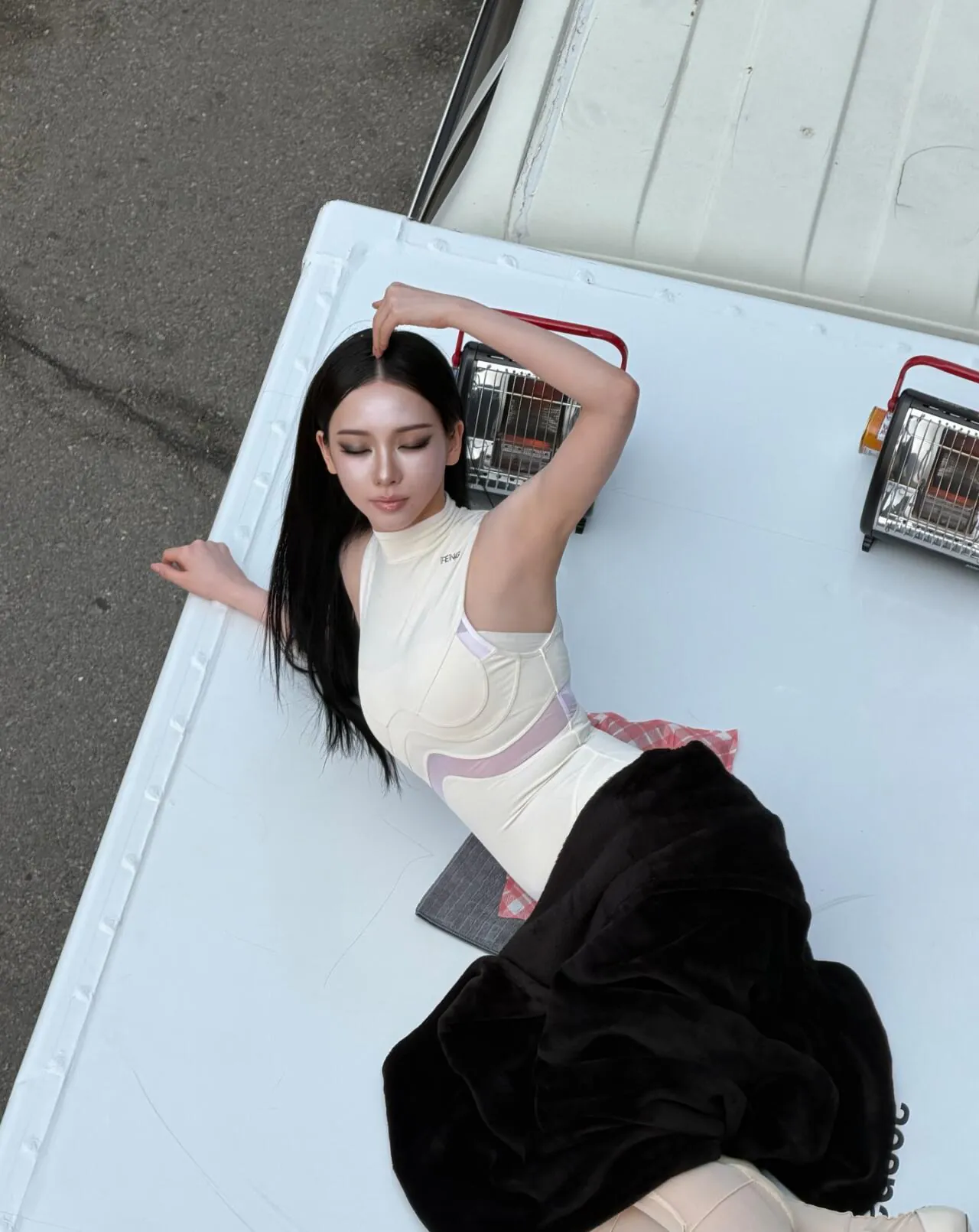 오늘자 카리나 바디수트