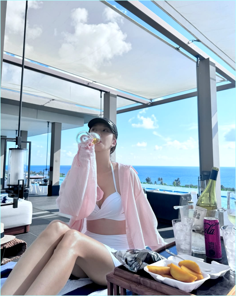 파이브돌스 다이아 출신  조승희 없는슴 옷으로 커버