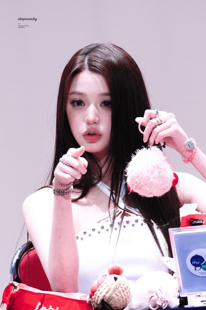260307 장원영 팬 (30).jpg