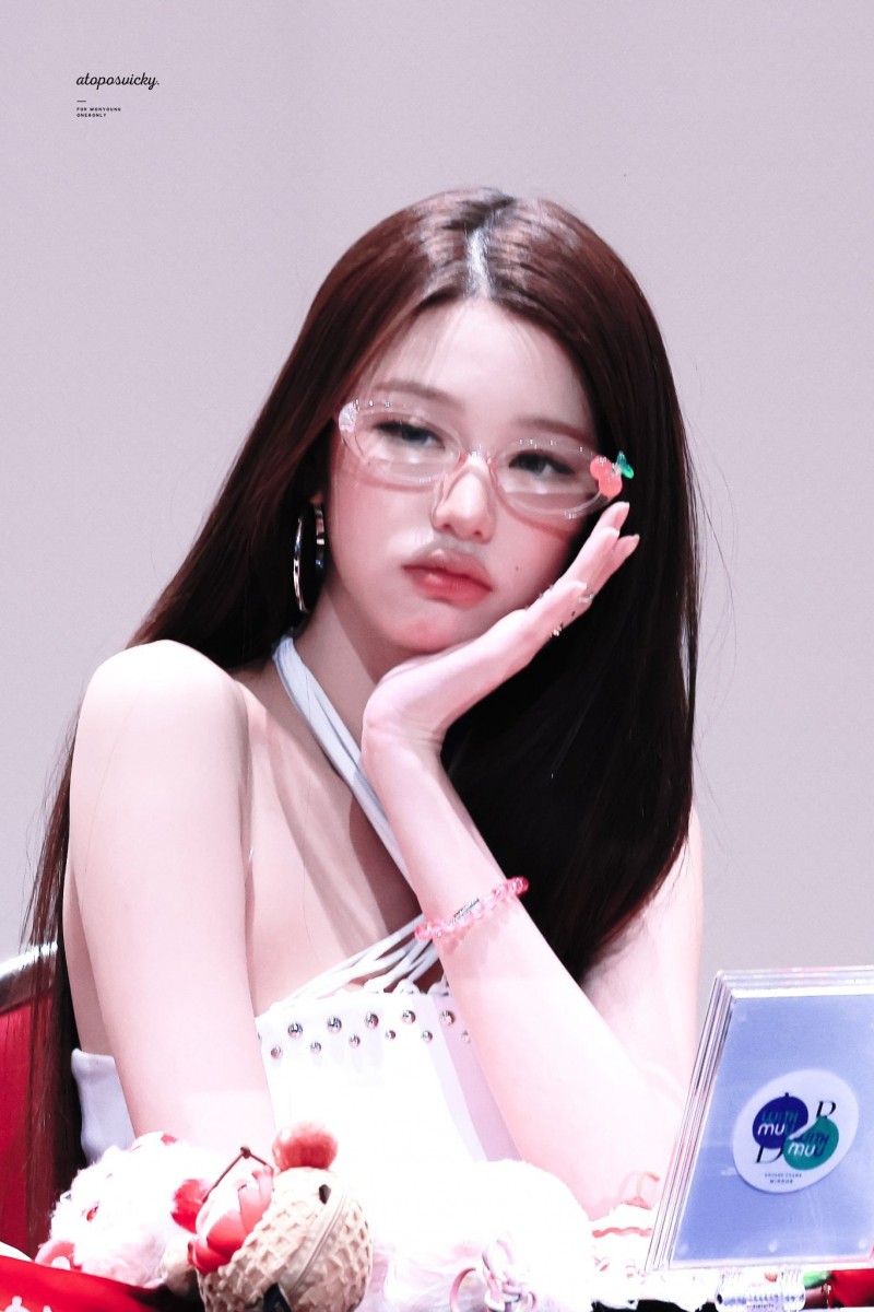 260307 장원영 팬 (19).jpg