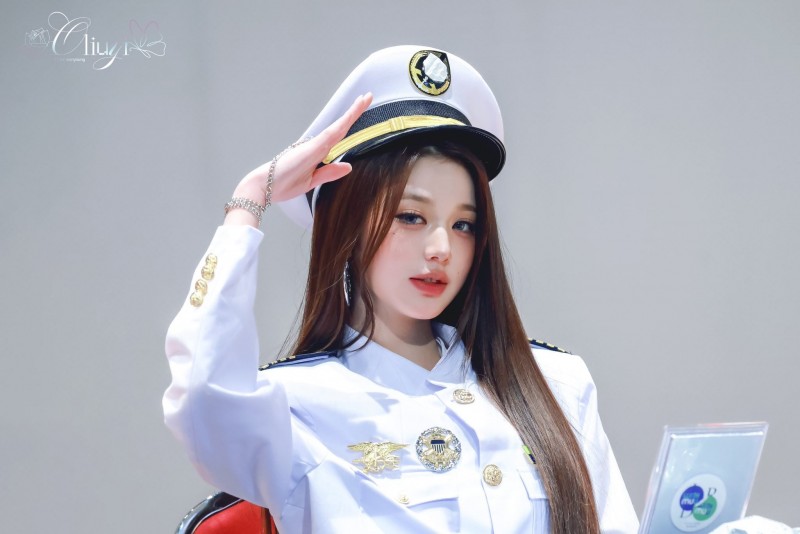 260307 장원영 팬 (6).jpg