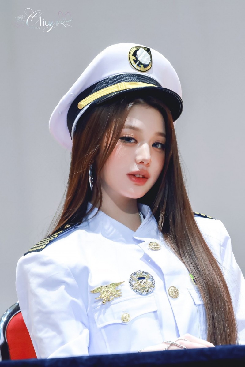 260307 장원영 팬 (8).jpg